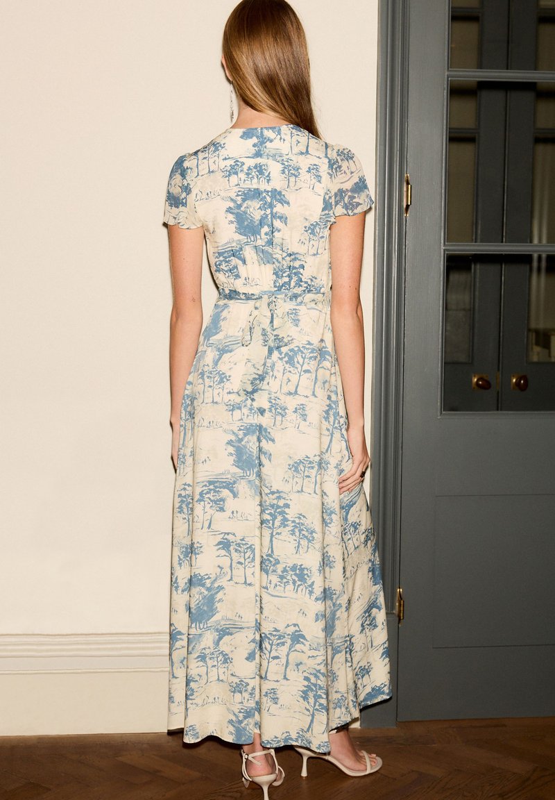 Next REGULAR FIT FLUTTER SLEEVE TIE WAIST - Maxi dress - blue vintage  print/beige - Zalando