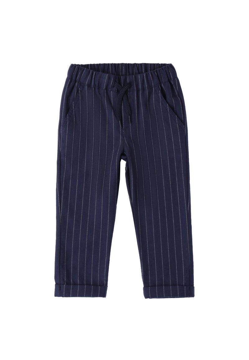 Navyblauwe katoenen broek met witte verticale strepen, elastische tailleband en twee zijzakken. Met een omslag aan de enkel.