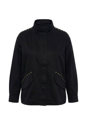 Sort langærmet jakke med høj krave, forlommer og små gyldne firkantede nitter langs skuldersømmene og lommekanterne.