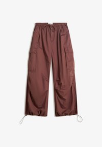 Selezionato, dark red