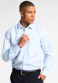 OLYMP Luxor MODERN FIT - Zakelijk overhemd - hellblau