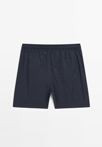 Námořnické modré plavecké šortky z lehkého materiálu s elastickým pasem a jednou zadní kapsou. Hladká textura, jednoduchý design.