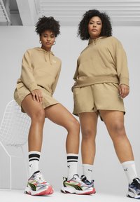 Puma BETTER - Felpa con cappuccio - prairie tan