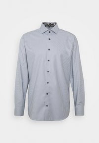 Lange mouwen shirt in lichtblauw met een fijn gestreept patroon. Beschikt over zwarte knopen en een gemêleerde zwart-wit kraaginterieur.