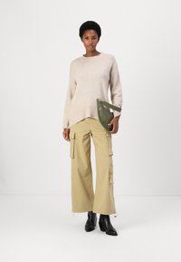 pure cashmere LOOSE FIT - Pulover - oatmeal