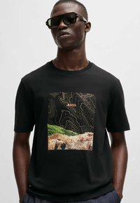 BOSS T-shirt med print - black one