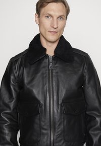 Schott Giubbotto Bomber - black