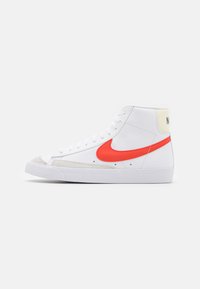 Nike Sportswear - BLAZER '77 UNISEX - Sneaker high - white/picante red/coconut milk/black Thumbnail-Bild 1