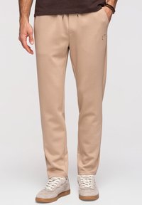 Unausgewählt, beige
