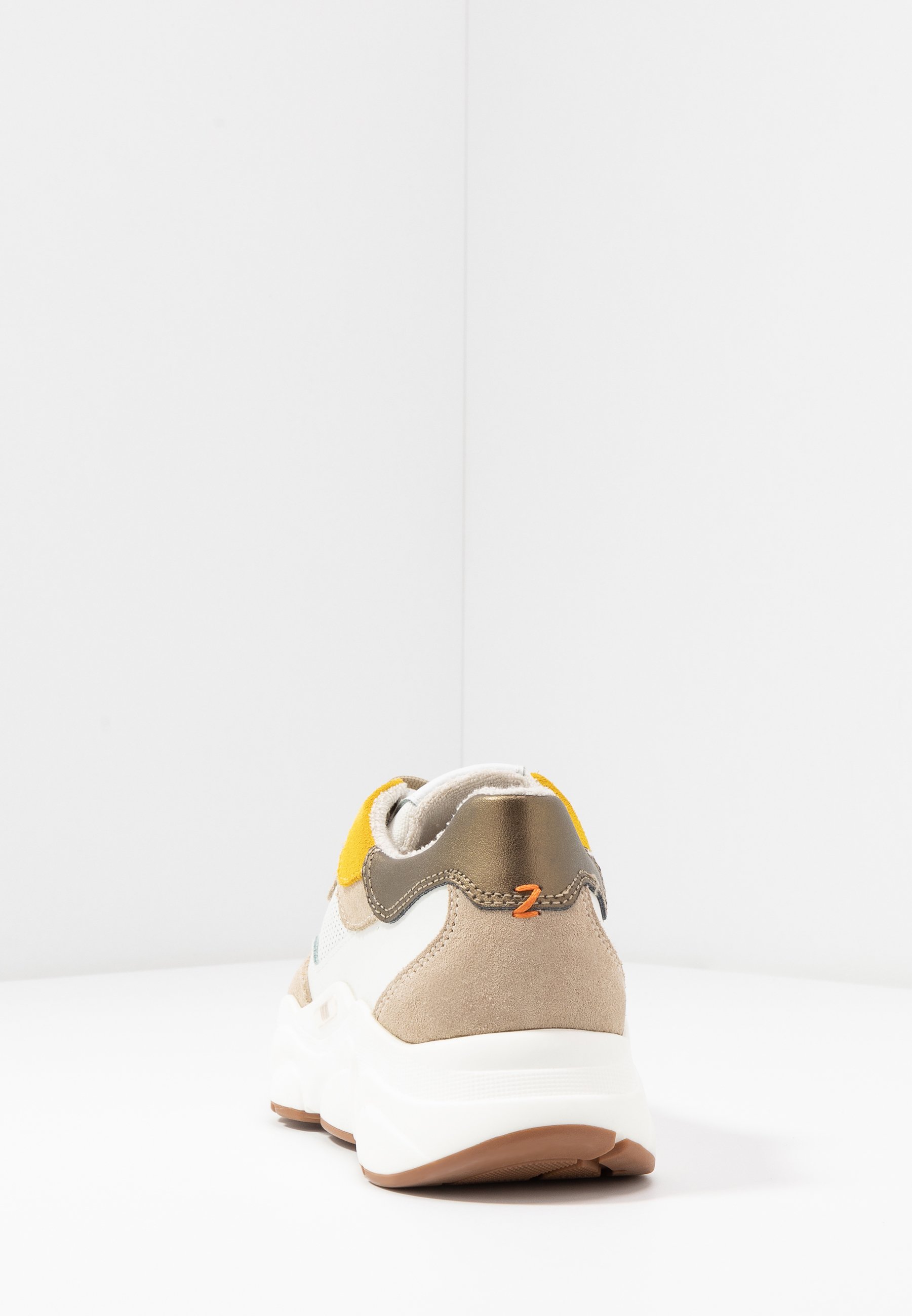 HUB ROCK Joggesko offwhitetaupelite gum Zalando.no HUB ROCK Joggesko offwhitetaupelite gum Zalando.no