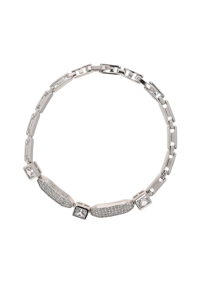 Hopeaketjun, jossa on vuorotellen suorakulmaisia lenkkejä ja neljä koriste-elementtiä kirkkailla jalokivillä, luoden teksturoidun pinnan.