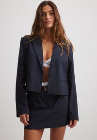 NA-KD Bleiseri - navy