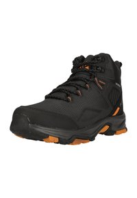 Botte de randonnée noire avec un design imperméable. Présente une tige texturée, des lacets noirs et des accents orange sur la semelle et les côtés. Semelle extérieure en caoutchouc durable.