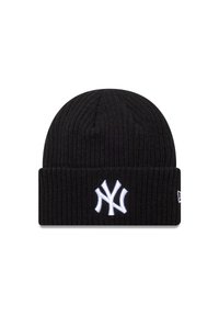 Crna pletena zimska kapa s rebrastom teksturom i preklopljenim rubom, s bijelim izvezenim logotipom New York Yankees na prednjoj strani.