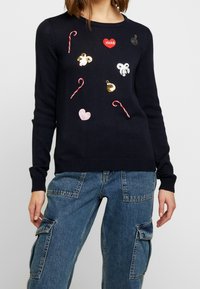 Vero Moda Stickad tröja - dark blue