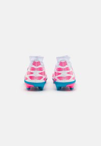 adidas Performance PREDATOR LEAGUE LACELESS FG - Scarpe da calcio per terreni duri - footwear white/solar blue/solar pink