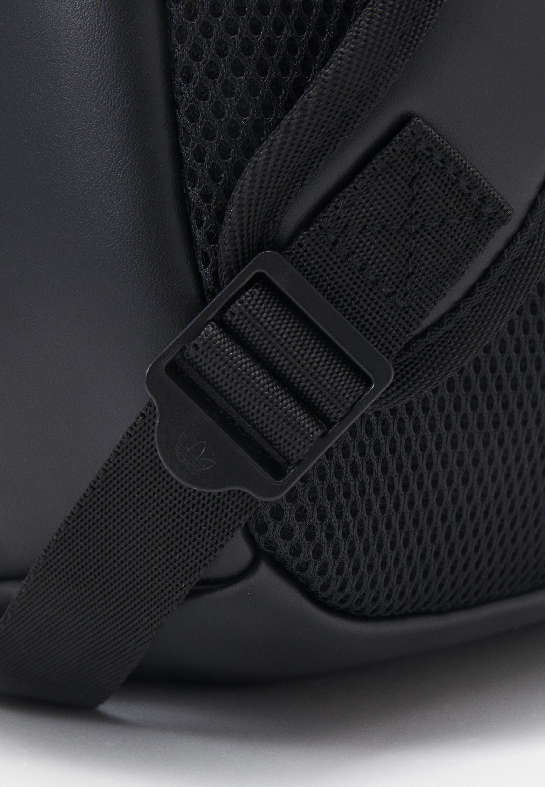 adidas Originals POLYURETHANE TREFOIL OUTLINE - Rucksack