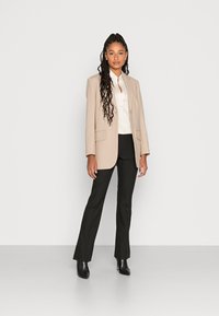 Modström REIGN - Blusa - summer sand