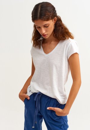 Basic T-shirt - white