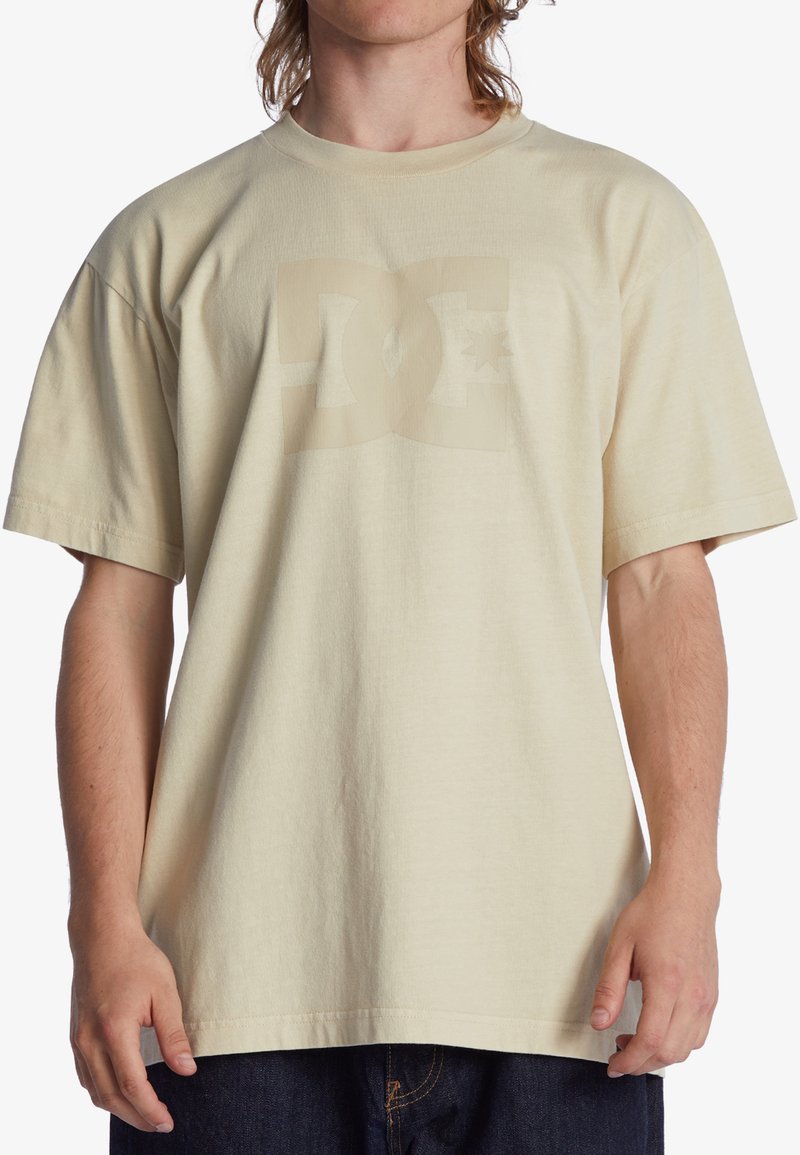 DC Shoes STAR PIGMENT DYE Printtipaita overcast enzyme wash/beige