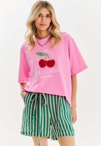 Triko s potiskem - pink