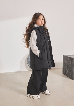 Next, REGULAR FIT - PADDED GILET - Strukirani kaput - black