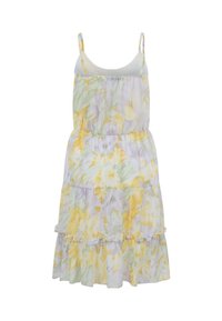 Robe légère sans manches avec fines bretelles, présentant une jupe à volants et un motif floral doux dans des nuances pastel jaune, vert et violet.