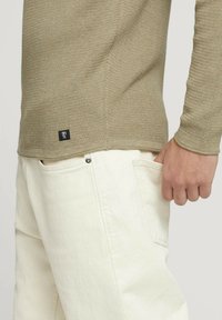 TOM TAILOR DENIM Strickpullover - soft pale khaki melange