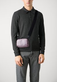 Rains BOX BAG MICRO UNISEX - Cross body bag - muse