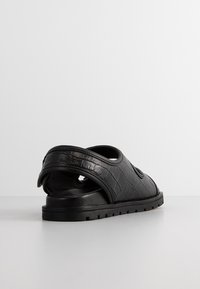 GANT Riemensandalette - blk croco optic