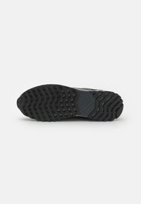 Clae CHINO UNISEX - Αθλητικά παπούτσια - black/grey