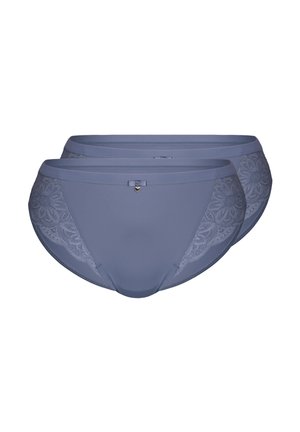 Zwei blaue Damen-Slips mit seitlichen Spitzeneinsätzen und kleinen Schleifen am Bund, übereinandergelegt vor weißem Hintergrund.