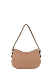 Sac à bandoulière en cuir marron avec une silhouette arrondie et douce et une bandoulière courbée unique. Texture lisse et détail minimaliste de la quincaillerie.