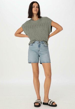 hessnatur Jeans Shorts - light blue