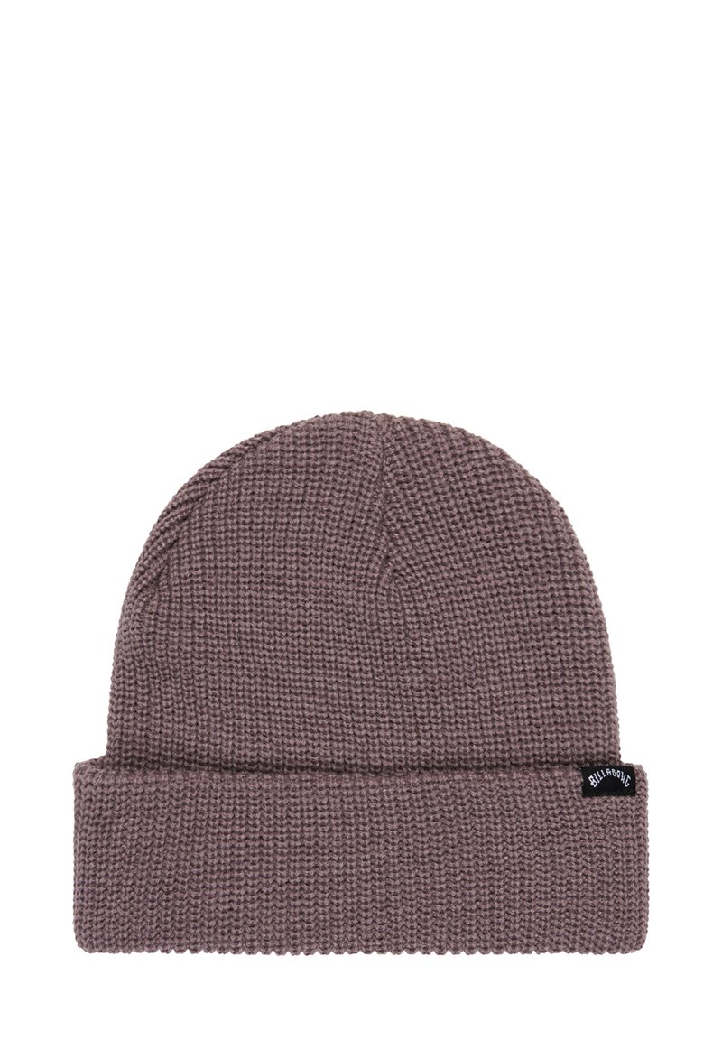 Beanie di maglia color viola scuro con orlo ripiegato, caratterizzato da un piccolo etichetta nera del marchio sul lato. Motivo testurizzato in tutta la superficie.