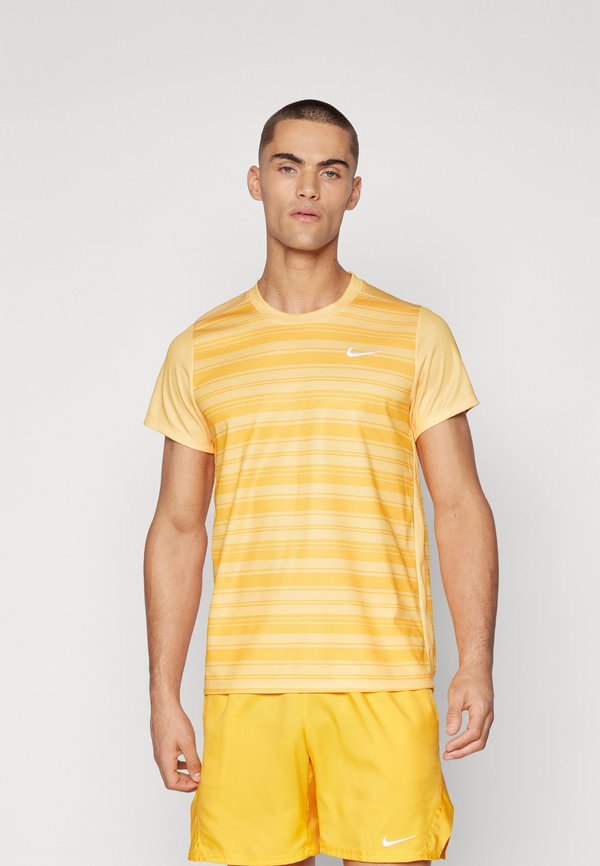 VICTORY PRINT - Sports T-shirt