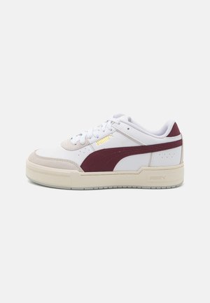 Puma, Sneaker low - white/feather gray/dark jasper