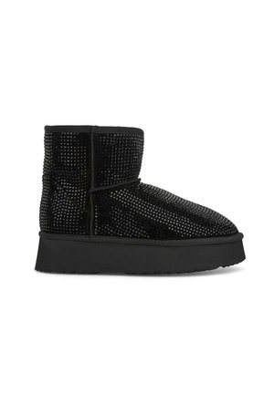 Schwarze kurze Knöchelstiefel mit einer strukturierten, genoppten Oberseite und einer soliden schwarzen Plateausohle. Mit einer abgerundeten Zehe und einem engen Sitz.