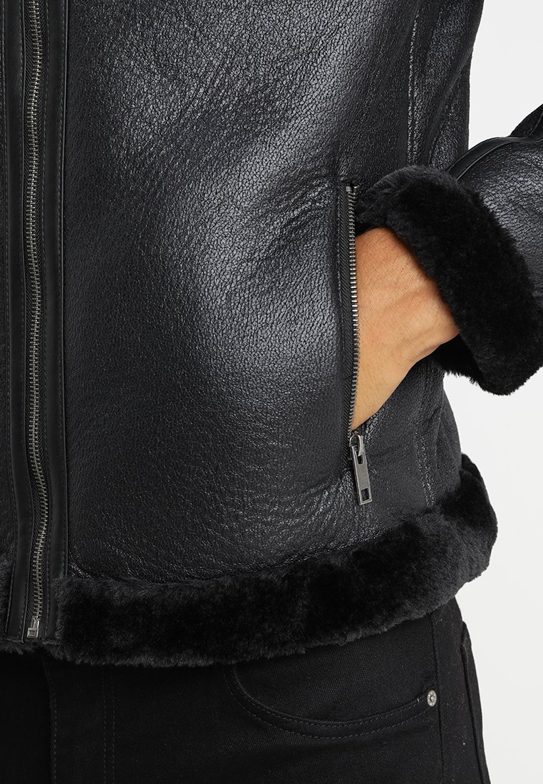 Brave Soul BLACKOUT - Faux leather 