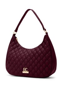 Borsa trapuntata color bordeaux in materiale sintetico, con tracolla e dettagli logo in metallo dorato. Texture liscia e forma curva.