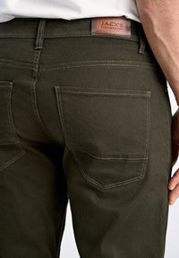 Jack's Sportswear 5 POCKET - Pantalones - dk army