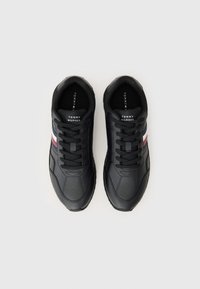 Tommy Hilfiger NEW EVA LTH - Zapatillas - black