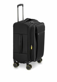 Valigia nera a rotelle con finitura testurizzata, manico retraibile, due tasche frontali e quattro ruote con dettagli gialli.