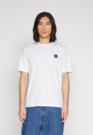 Timberland SHORT SLEEVE BADGE TEE - Basic T-shirt - white