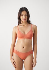 Sloggi BODY ADAPT TWIST HIPSTER - Chilot - apricot
