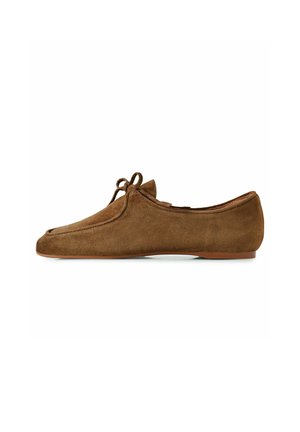 REGULAR FIT - Zapatos con cordones - brown