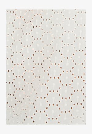 Tessuto bianco ricamato con un motivo di ritagli circolari e punti testurizzati disposti in un design geometrico.