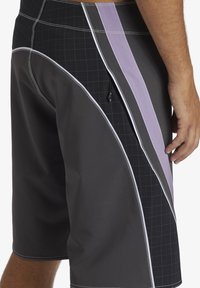 Billabong FLUID PRO - PERFORMANCE- FÜR  - Uimashortsit - rav
