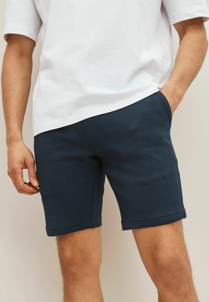 Next TEXTURED FABRIC STANDARD Shorts navy blue/blau Zalando.de