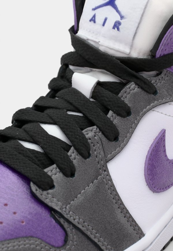 AIR JORDAN 1 MID SE - High-top trainers2